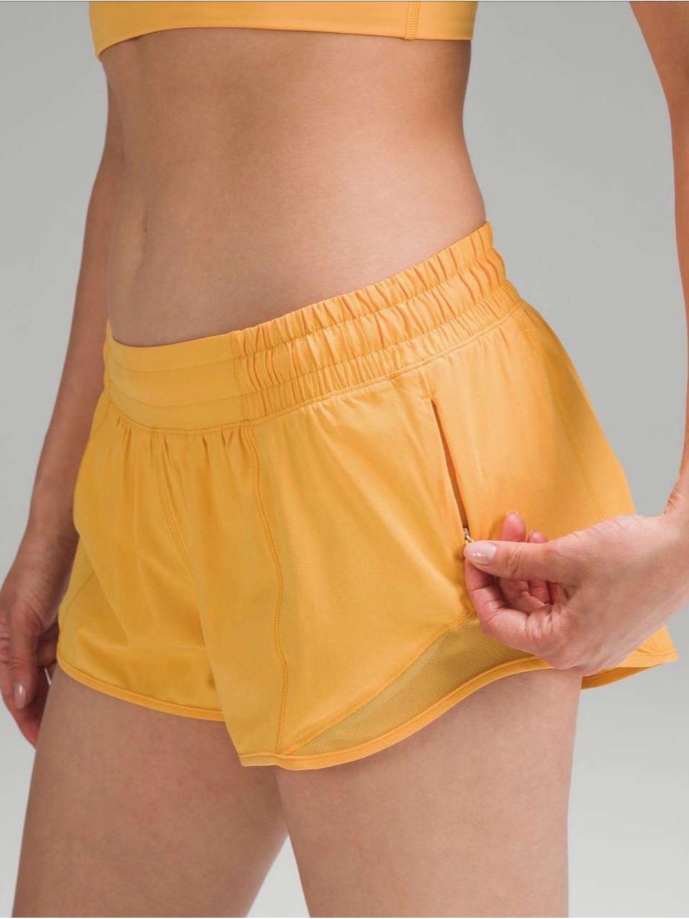 Lululemon Hotty Hot High-Rise Lined
in mango dream color